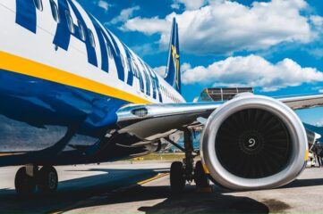 Ryanair no puede cobrarte si no llevas impresa la tarjeta de embarque