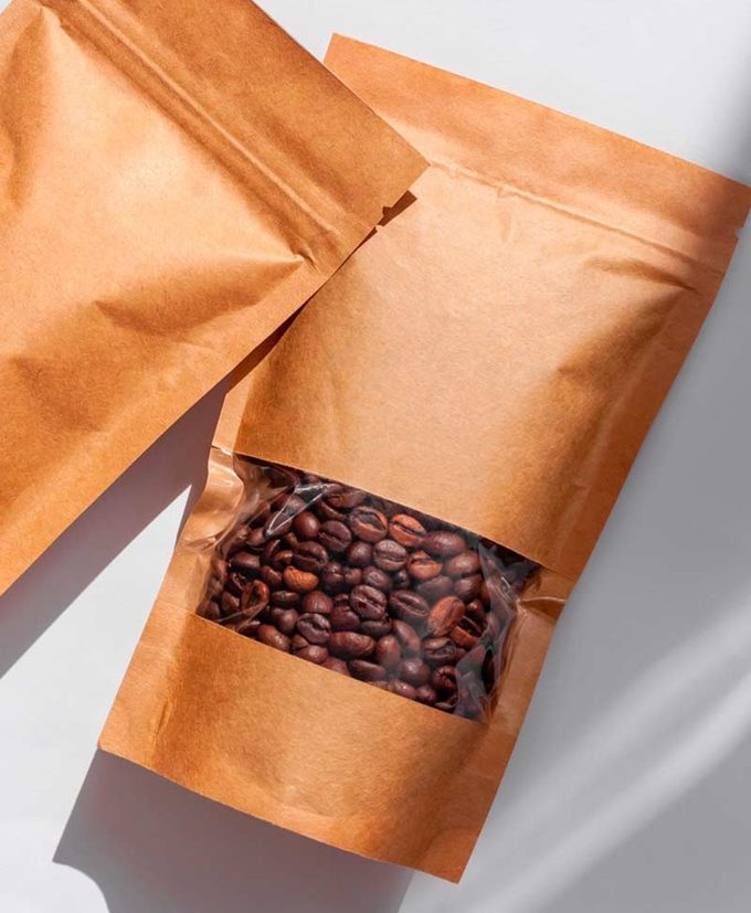 Bolsa de papel Kraft tipo sobre con ventanilla (Uniuso com)