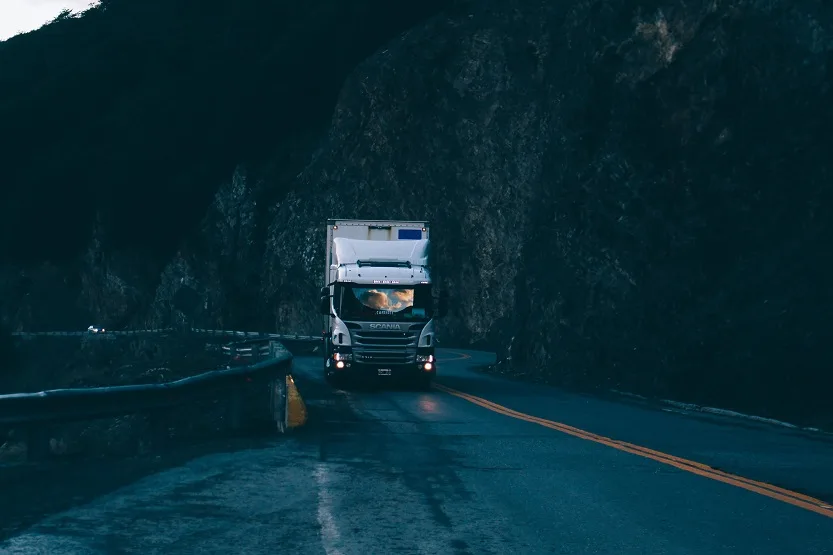 En este momento estás viendo Cambios en transporte por carretera y jornada conductores 2022