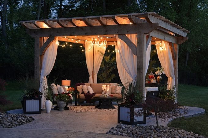 Caseta de jardin de noche