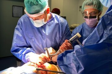 Operación de cadera: en qué consiste, cuánto dura y cómo es la recuperación