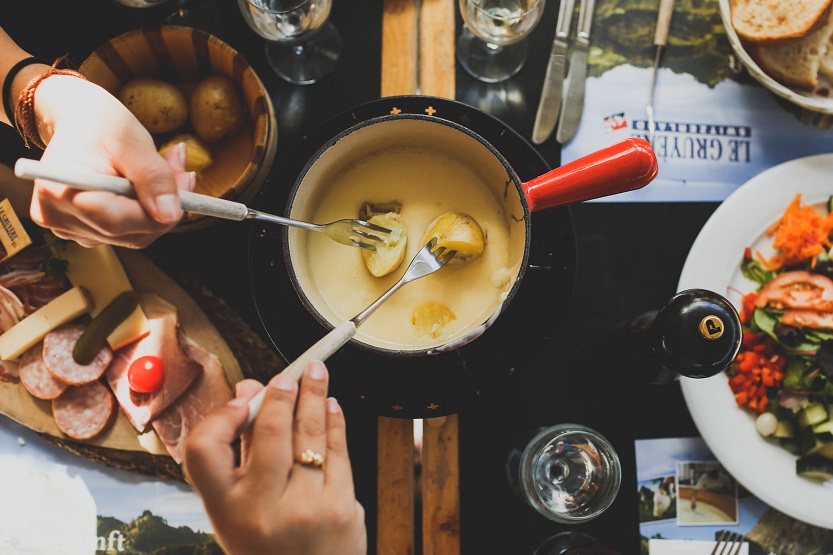 Lee más sobre el artículo Comprar una fondue. ¿Vale para queso y chocolate?