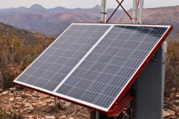 Generadores solares y grupos electrógenos actuales
