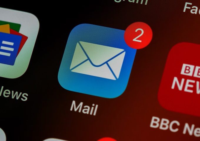 Gestores de correo electrónico (Brett Jordan Unsplash)