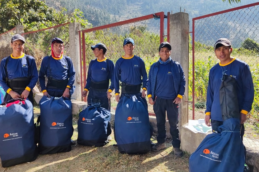 Guías en excursión a Macchu Picchu