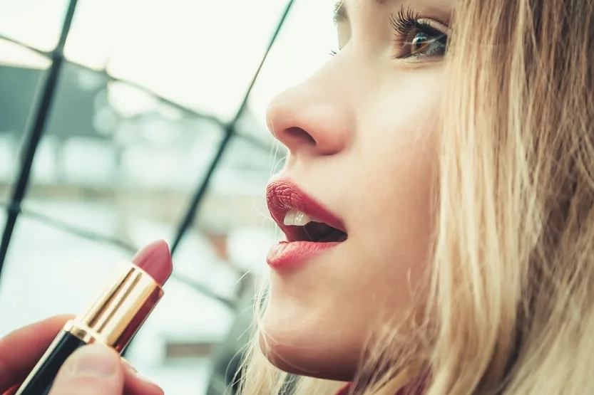 En este momento estás viendo Análisis de la tienda online de cosmética y perfumería makeup.es
