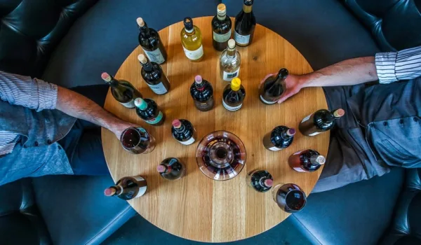 Cómo elegir la botella de vino adecuada para nuestro vino
