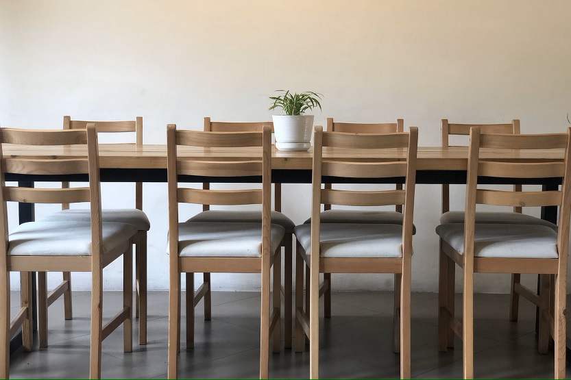Lee más sobre el artículo Las mejores mesas de comedor y sillas para tu hogar en fesmés