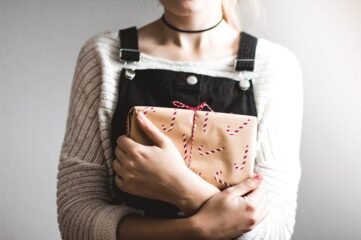 Envío de regalos: cómo elegir un servicio de mensajería