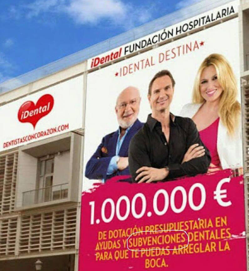 Publicidad de iDental en una clínica de Valencia