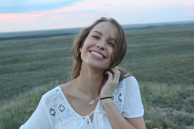Sonrisa de mujer (Kaitlyn Pixley Unsplash)