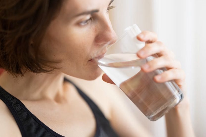 Lee más sobre el artículo <a>La verdadera importancia de mantenerse hidratado, ¿por qué es fundamental beber agua?</a>