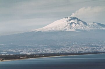 Vuelos cancelados por la erupción del Etna: derechos de los pasajeros