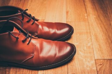 Zapatos con suela despegada nuevos