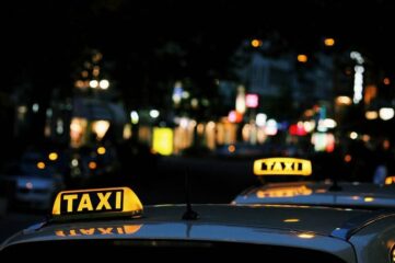 Baleares multará a los taxistas piratas este verano